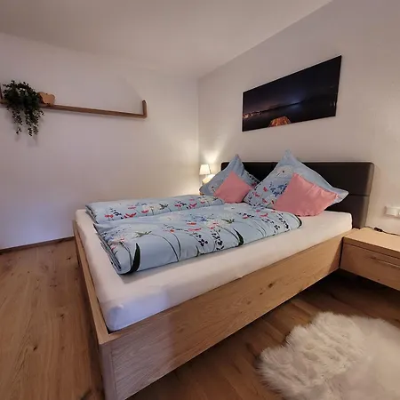 Apartamento Ebenerdige Beim Schmoelz *